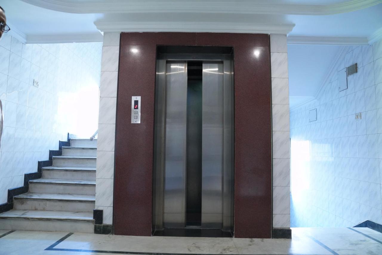 מלון טירופאטי Durga Residency מראה חיצוני תמונה
