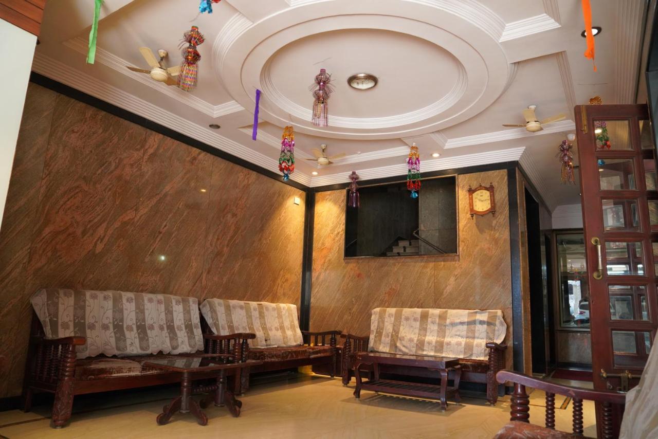 מלון טירופאטי Durga Residency מראה חיצוני תמונה